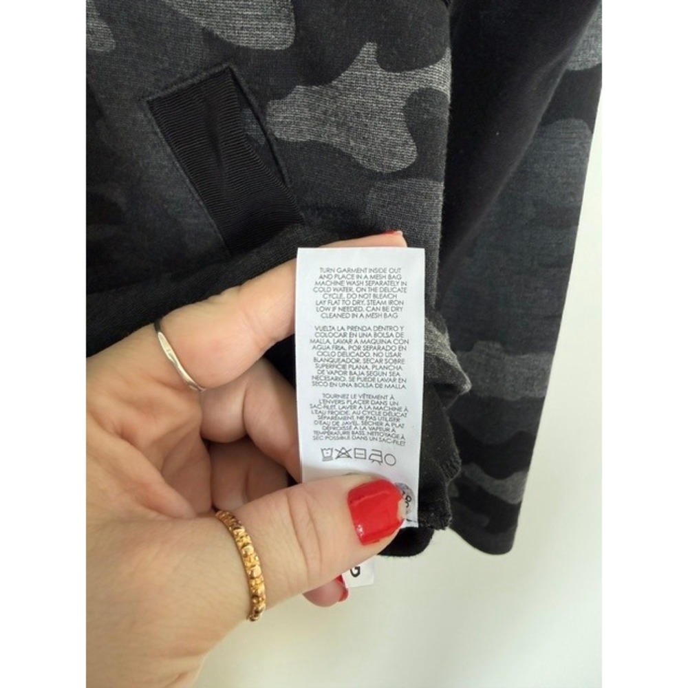 Cabi Grey & Black Camo Knit Jacket #3911 | Size Medium - Picture 9 of 9